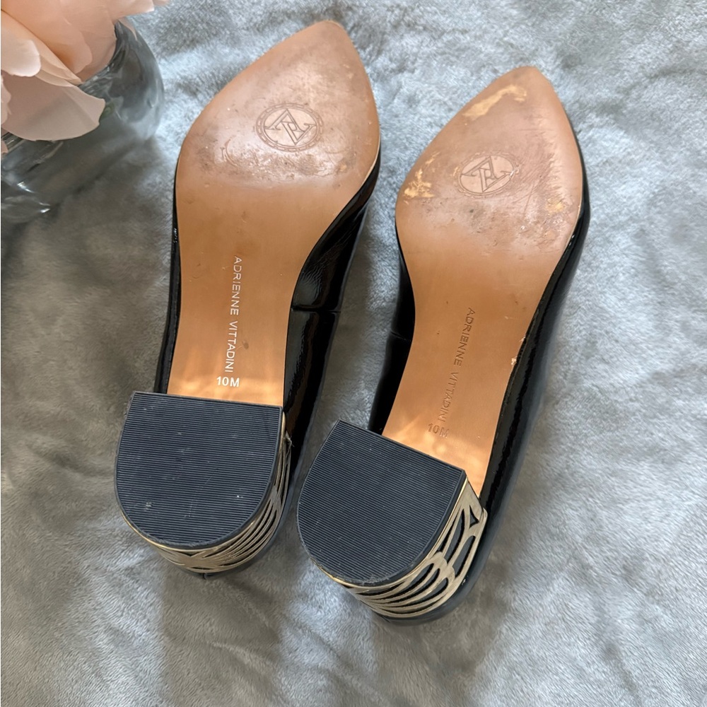 Elegant Black Patent Leather Heels - Picture 5 of 6